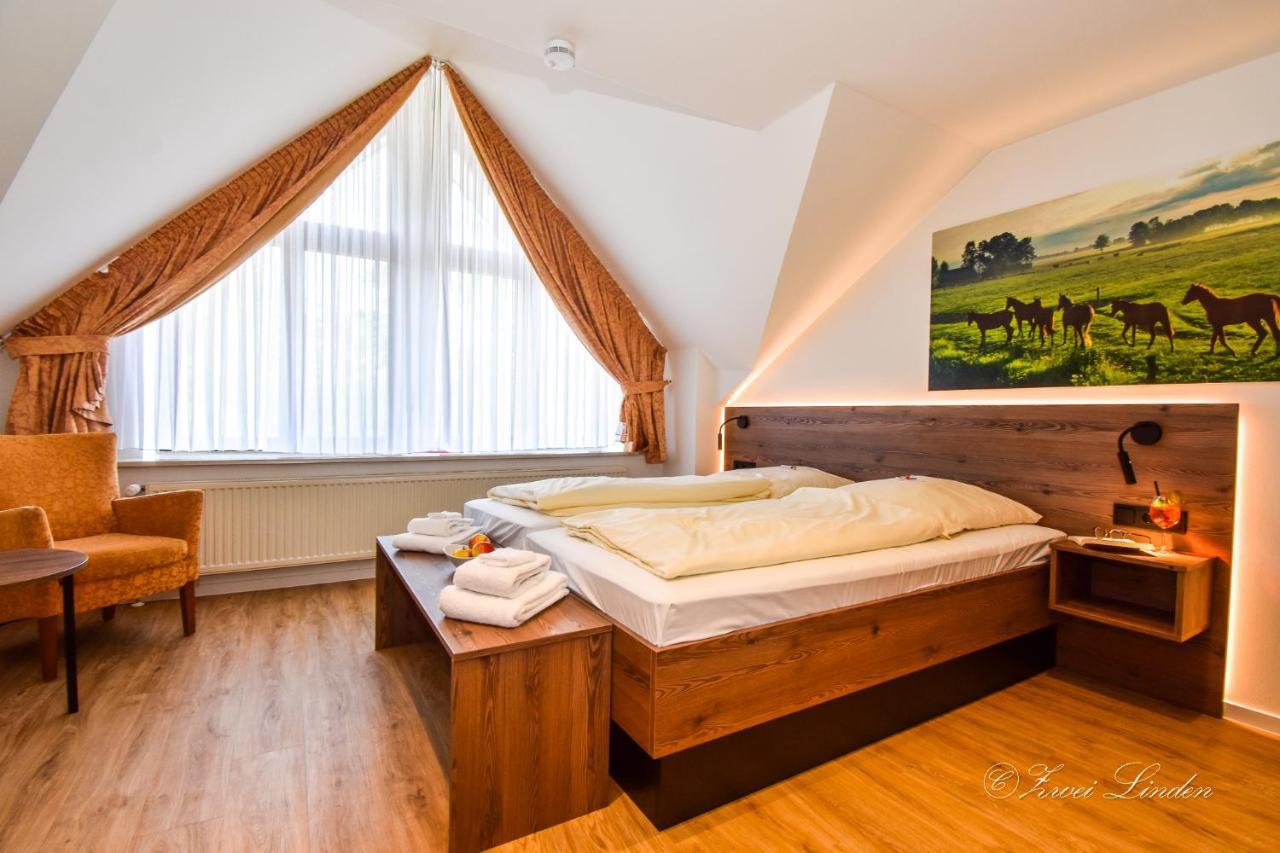 Hotel Zwei Linden - Links Der Elbe - Niedersachsen Balje المظهر الخارجي الصورة