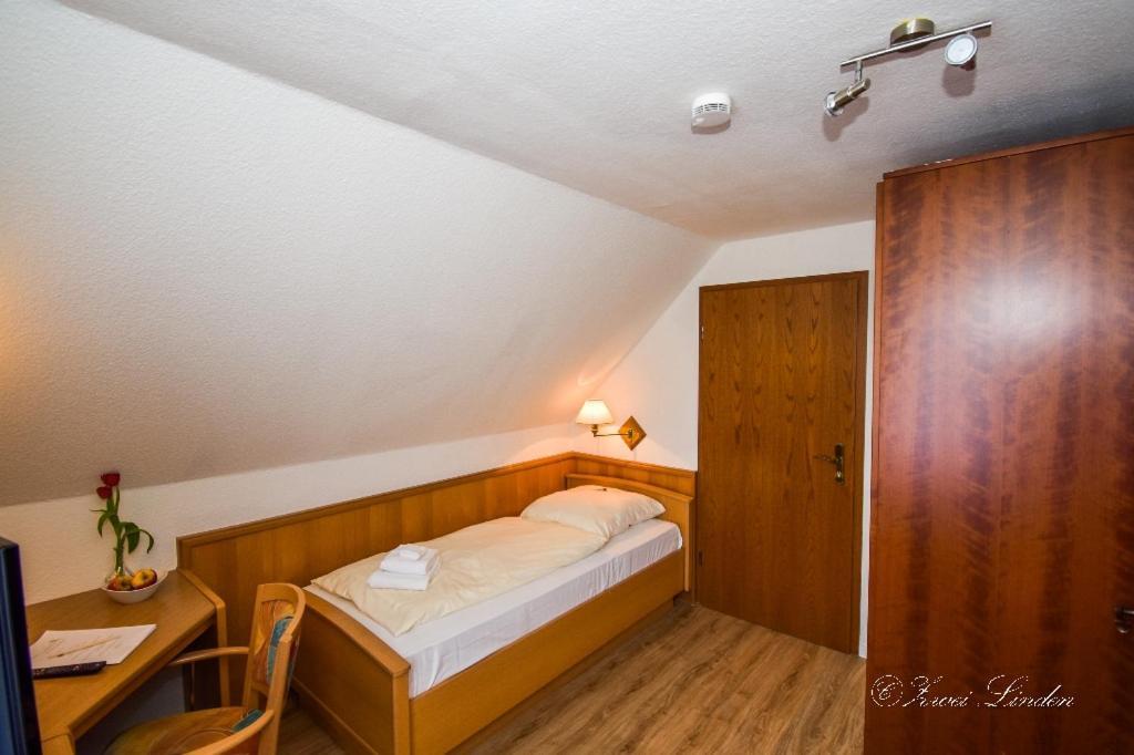 Hotel Zwei Linden - Links Der Elbe - Niedersachsen Balje المظهر الخارجي الصورة