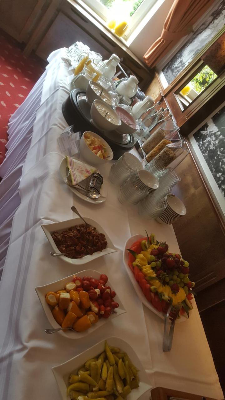 Hotel Zwei Linden - Links Der Elbe - Niedersachsen Balje المظهر الخارجي الصورة